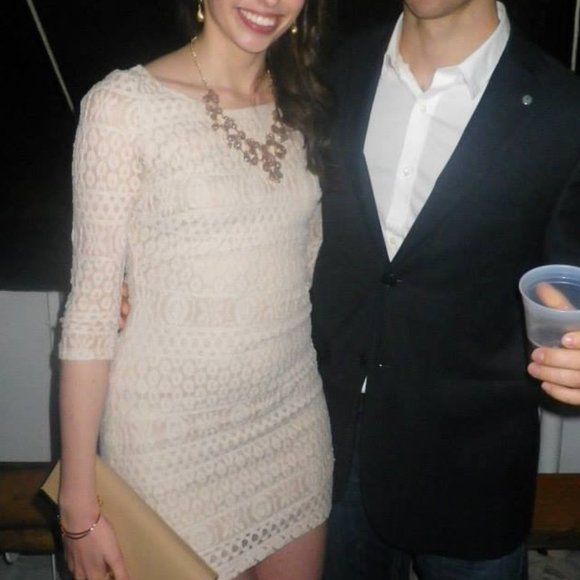 XS Nude / Ivory Lace Dress w/ Sleeves (Backless) - Picture 3 of 4